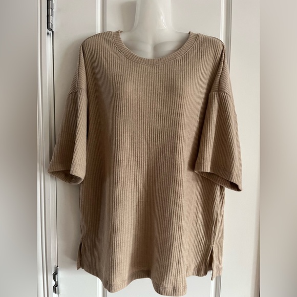 Wishlist matching short and tee lounge set. - Picture 3 of 4